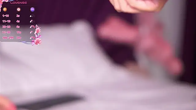 GoldenAmber online show from March 21, 2025, 5:23 pm