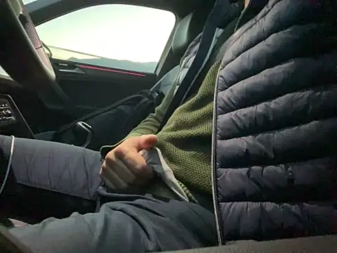 ItalStall online show from October 9, 2025, 5:19 am