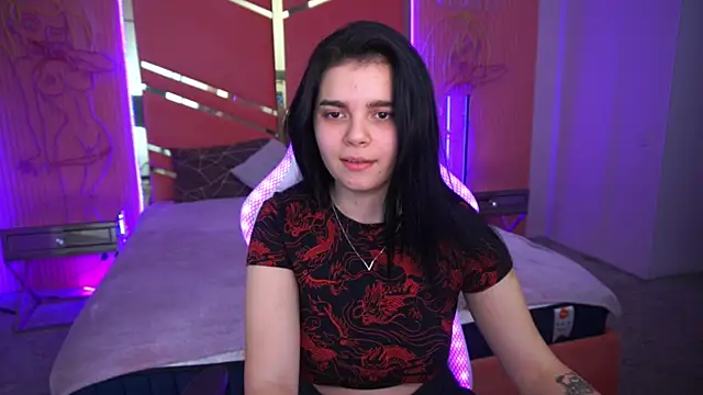 ShinyShyy online show from February 7, 2025, 10:08 am