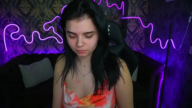 ShinyShyy online show from February 9, 2025, 7:26 am