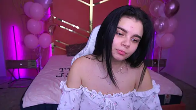 ShinyShyy online show from February 17, 2025, 4:50 pm