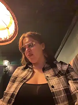 Snapshot of VikiDemi chatting on February 9, 2026, 3:21 pm VikiDemi online show from February 9, 2026, 3:21 pm