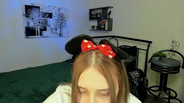 Snapshot of LinaTruly chatting on March 5, 2025, 11:38 pm LinaTruly online show from March 5, 2025, 11:38 pm