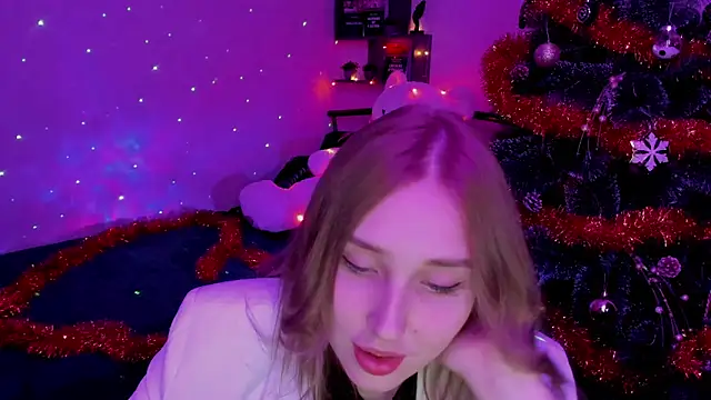 Snapshot of LinaTruly chatting on December 28, 2024, 11:05 pm LinaTruly online show from December 28, 2024, 11:05 pm