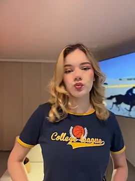 NicoleCut online show from March 27, 2026, 11:16 pm