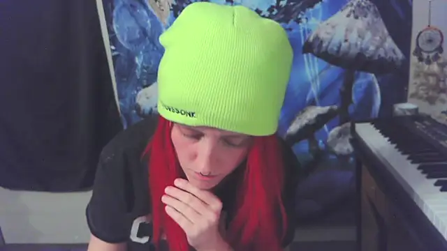  hellostormy  online show from December 13, 2025, 9:32 pm