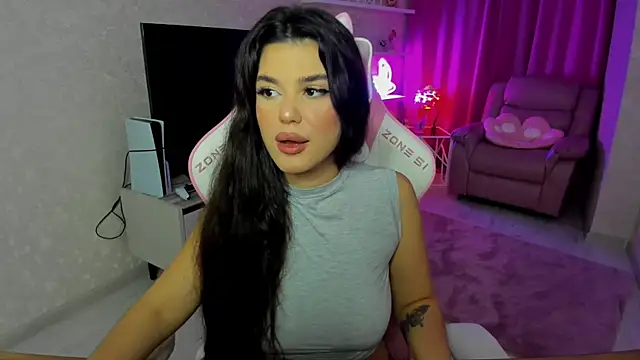 Snapshot of AlluringAriel chatting on November 10, 2025, 6:24 pm AlluringAriel online show from November 10, 2025, 6:24 pm