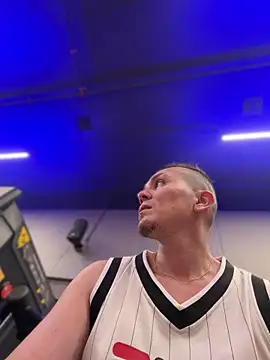 Snapshot of adam-rivera chatting on November 9, 2025, 9:52 pm adam-rivera online show from November 9, 2025, 9:52 pm