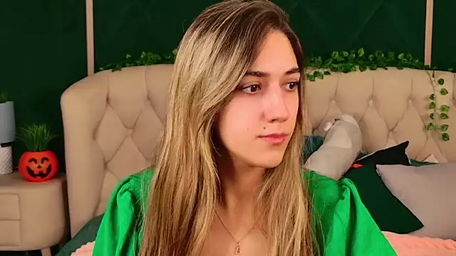 Teresa Stane online show from October 20, 2025, 5:31 am