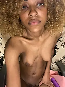 Rosie Bee online show from January 17, 2025, 6:04 am