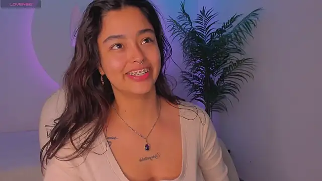 Ariana Pierce online show from October 29, 2025, 12:26 pm