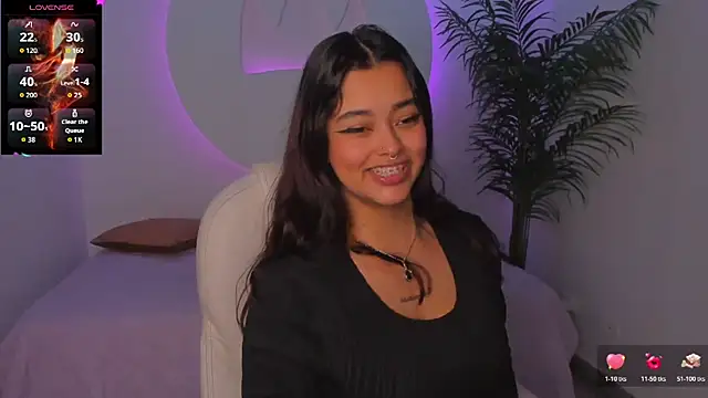 Ariana Pierce online show from November 6, 2025, 12:20 pm