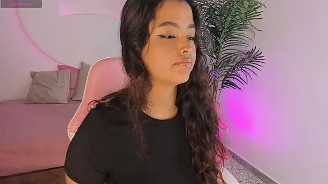 Ariana Pierce online show from May 23, 2026, 1:54 pm