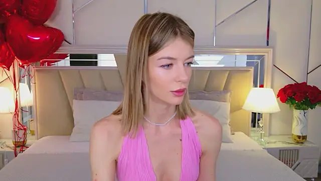 Snapshot of MeganMour chatting on February 5, 2026, 5:09 pm MeganMour online show from February 5, 2026, 5:09 pm