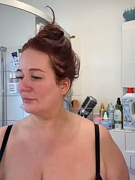 Engel mia online show from March 10, 2026, 11:25 am