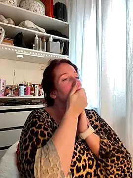 Snapshot of Engel_mia chatting on October 18, 2025, 2:19 pm Engel mia online show from October 18, 2025, 2:19 pm