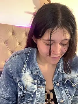Snapshot of mariana_21x chatting on March 18, 2025, 1:01 pm mariana 21x online show from March 18, 2025, 1:01 pm