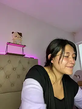 Snapshot of mariana_21x chatting on February 25, 2025, 1:32 pm mariana 21x online show from February 25, 2025, 1:32 pm