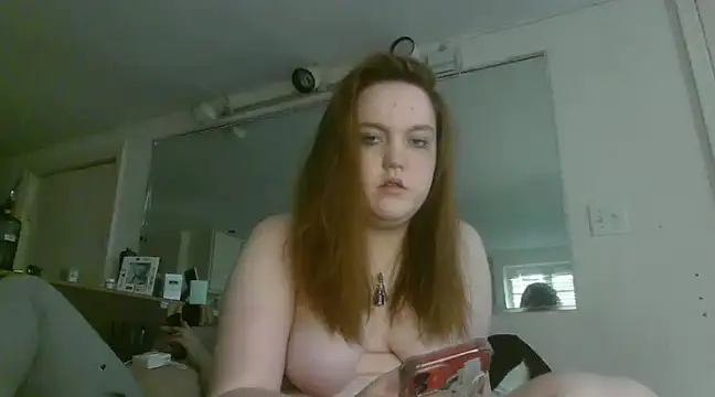 bree4205 online show from February 4, 2025, 9:41 pm