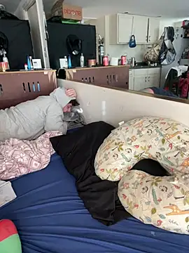 bree4205 online show from January 15, 2025, 8:48 pm