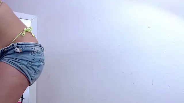 KYOO LENOXX online show from March 14, 2025, 11:01 am