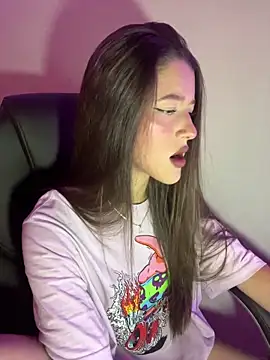 Snapshot of ally_sunn_ chatting on December 23, 2024, 1:24 pm ally sunn online show from December 23, 2024, 1:24 pm