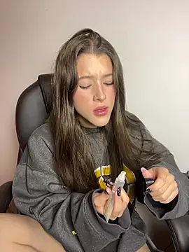 Snapshot of ally_sunn_ chatting on February 27, 2025, 6:35 am ally sunn online show from February 27, 2025, 6:35 am