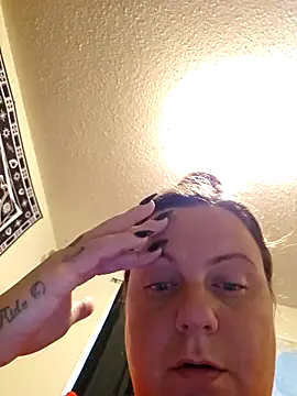 PeakabumPromo online show from November 12, 2025, 6:56 pm