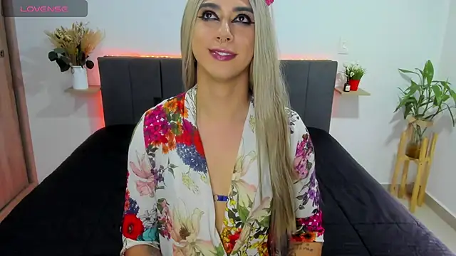 ashley sans2000 online show from November 4, 2025, 6:11 pm