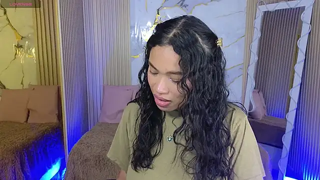 Snapshot of penelope_tay1 chatting on April 19, 2026, 3:29 am penelope tay1 online show from April 19, 2026, 3:29 am