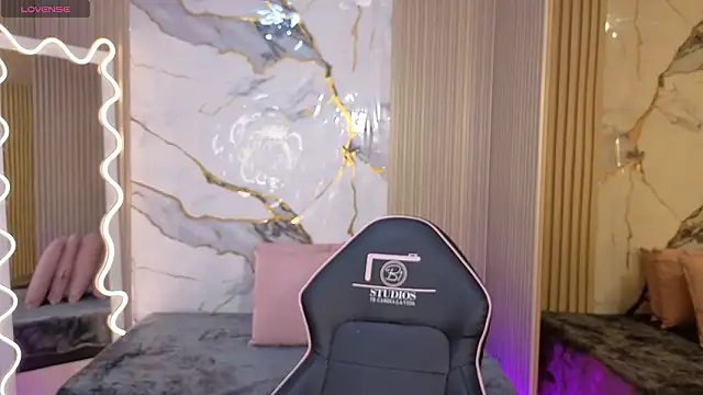 penelope tay1 online show from March 19, 2026, 3:28 am