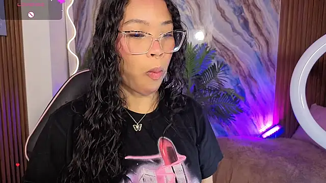 Snapshot of penelope_tay1 chatting on June 1, 2026, 3:29 am penelope tay1 online show from June 1, 2026, 3:29 am