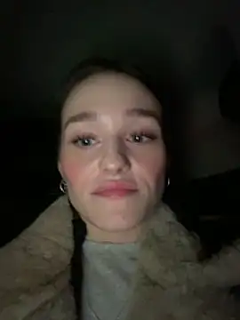 Mia Mia M online show from March 4, 2026, 4:37 pm