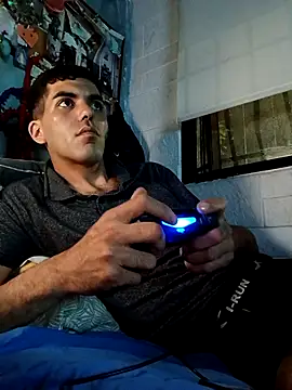 tunegrito007 online show from November 9, 2025, 5:33 am