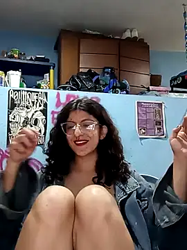 Snapshot of LoveElectra chatting on March 14, 2025, 6:29 pm LoveElectra online show from March 14, 2025, 6:29 pm