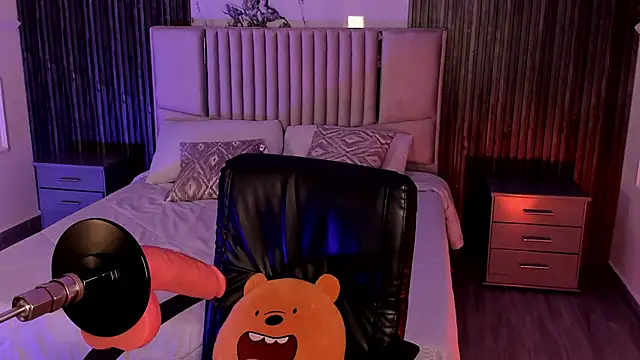 Lillyortiz online show from February 4, 2026, 12:22 pm