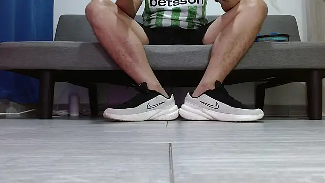 Snapshot of boss_of_cash chatting on February 12, 2026, 9:36 pm boss of cash online show from February 12, 2026, 9:36 pm