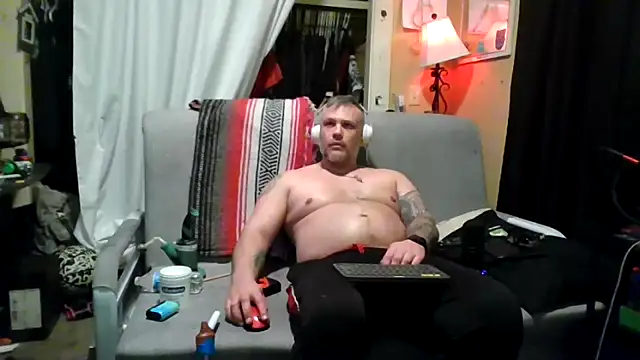 TwoFarty240 online show from February 8, 2026, 12:52 am