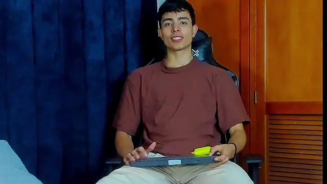 JoshRashfordd online show from March 22, 2025, 12:14 pm