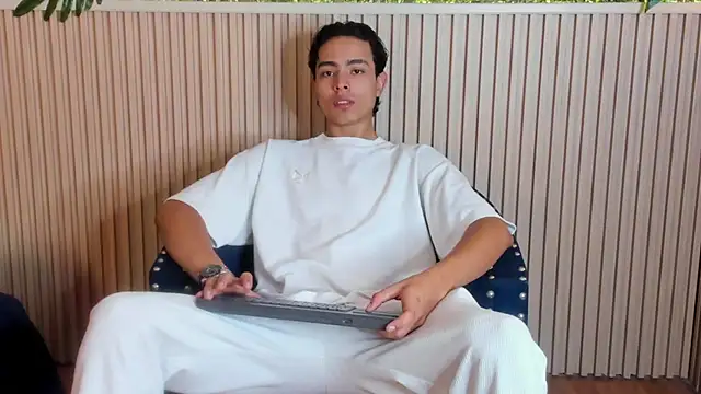 JoshRashfordd online show from September 19, 2025, 11:47 am