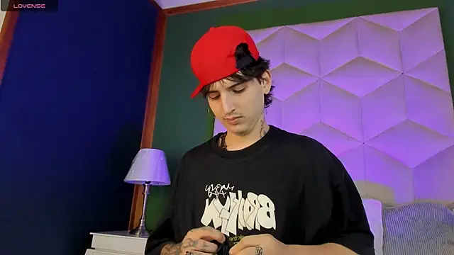 sett and gwen online show from November 12, 2025, 8:01 pm