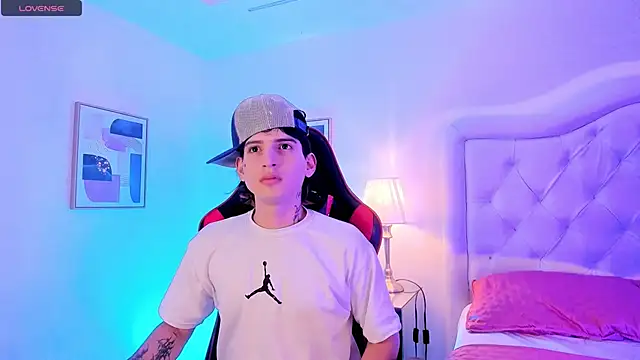 sett and gwen online show from February 23, 2025, 11:04 pm