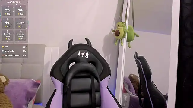 Snapshot of Any_Roussee chatting on March 1, 2025, 3:53 am Any Roussee online show from March 1, 2025, 3:53 am