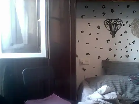 Snapshot of EDUARDA4 chatting on October 16, 2025, 8:11 am EDUARDA4 online show from October 16, 2025, 8:11 am