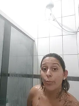 baixinhaloira online show from January 18, 2025, 1:52 am