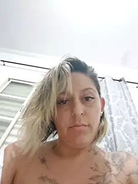 baixinhaloira online show from December 22, 2024, 2:28 am