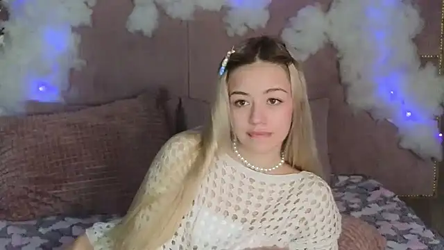 Snapshot of STELLA_RICH chatting on February 24, 2025, 1:02 am STELLA RICH online show from February 24, 2025, 1:02 am