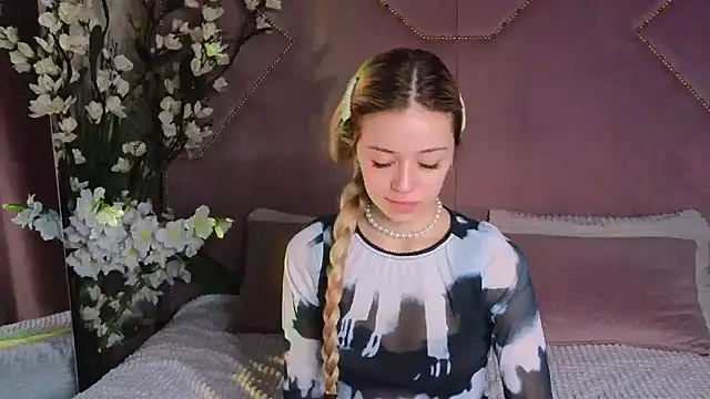 Snapshot of STELLA_RICH chatting on March 8, 2025, 8:57 pm STELLA RICH online show from March 8, 2025, 8:57 pm
