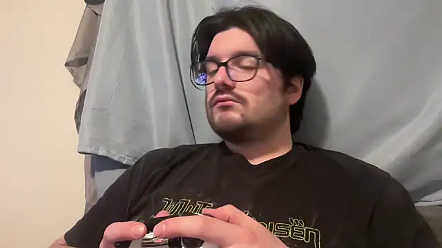 underthesun16 online show from April 22, 2026, 4:30 am