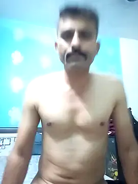 Snapshot of Smarterboytravel chatting on February 26, 2025, 5:53 pm Smarterboytravel online show from February 26, 2025, 5:53 pm